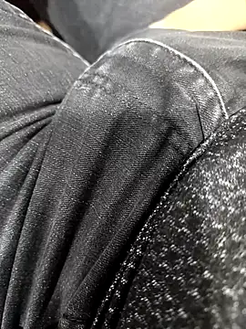 Snapshot of Yaman_33 chatting on January 8, 2026, 1:28 pm Yaman 33 online show from January 8, 2026, 1:28 pm