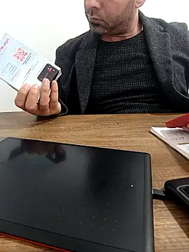 Snapshot of Yaman_33 chatting on February 24, 2026, 11:00 am Yaman 33 online show from February 24, 2026, 11:00 am