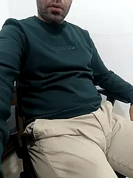 Snapshot of Yaman_33 chatting on February 18, 2026, 6:33 am Yaman 33 online show from February 18, 2026, 6:33 am