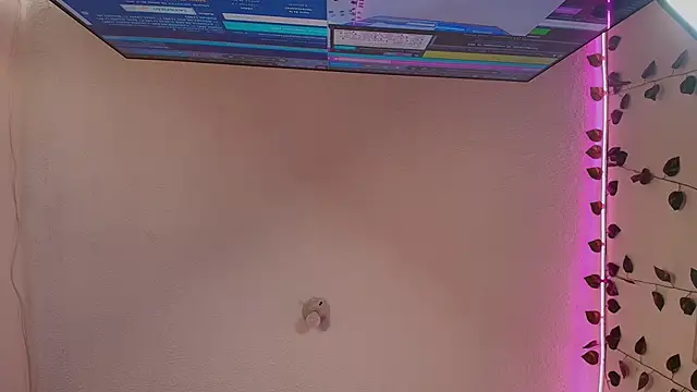 Snapshot of Barbiie_98 chatting on February 21, 2026, 2:19 pm Barbiie 98 online show from February 21, 2026, 2:19 pm