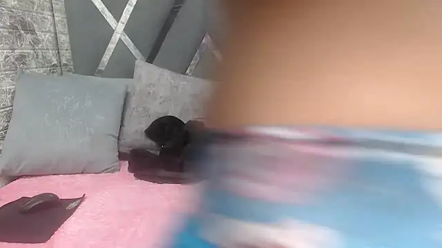 Snapshot of YanetRose chatting on September 28, 2025, 3:13 am YanetRose online show from September 28, 2025, 3:13 am