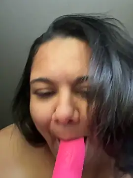 Snapshot of sofiacumms chatting on June 14, 2026, 1:45 pm sofiacumms online show from June 14, 2026, 1:45 pm