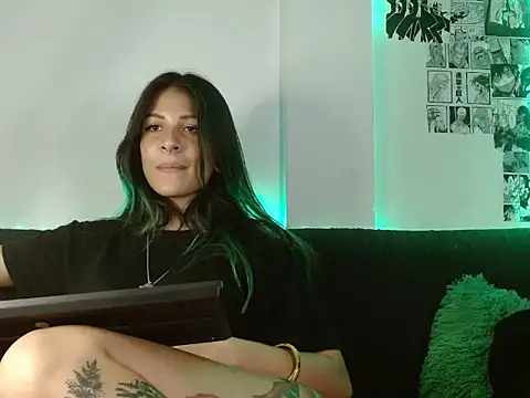 Snapshot of Chloe_paytone chatting on October 5, 2025, 1:18 am Chloe paytone online show from October 5, 2025, 1:18 am