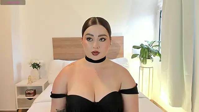 Lea Joness online show from July 31, 2026, 8:50 pm