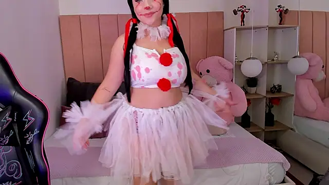 Snapshot of cloe_weiss chatting on October 31, 2025, 1:19 pm cloe weiss online show from October 31, 2025, 1:19 pm