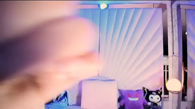 VesperVelvet online show from March 31, 2026, 4:36 am