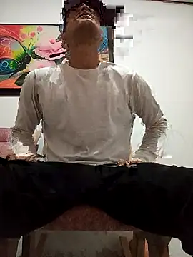 Snapshot of brehyder chatting on April 1, 2026, 5:20 am brehyder online show from April 1, 2026, 5:20 am