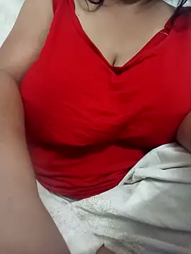 chocobbsneha567 online show from May 11, 2026, 12:23 am