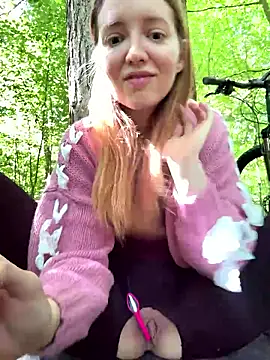 FayeFlame online show from May 27, 2026, 9:49 am