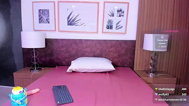 cutie katy  online show from November 20, 2025, 4:13 am