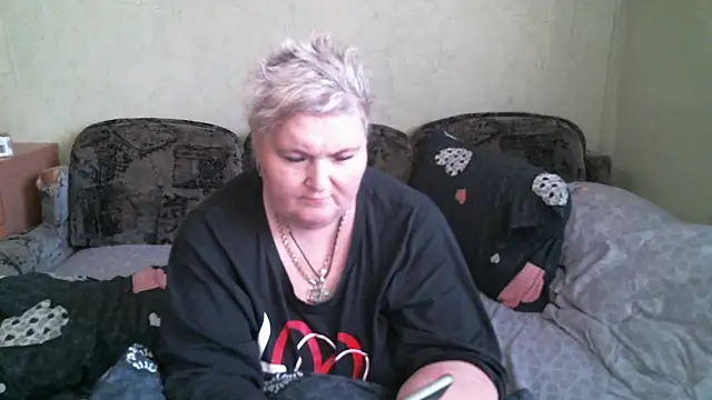 Snapshot of Lana555 chatting on April 1, 2026, 3:31 pm Lana555 online show from April 1, 2026, 3:31 pm