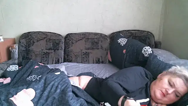 Snapshot of Lana555 chatting on April 1, 2026, 4:25 am Lana555 online show from April 1, 2026, 4:25 am