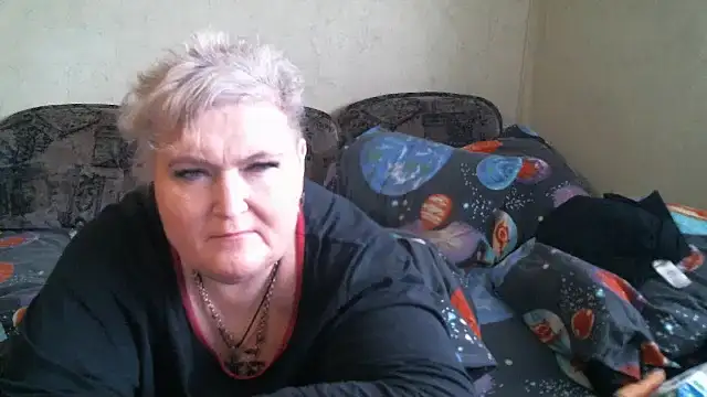 Snapshot of Lana555 chatting on April 18, 2026, 5:10 am Lana555 online show from April 18, 2026, 5:10 am