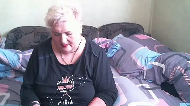 Snapshot of Lana555 chatting on May 19, 2026, 8:21 am Lana555 online show from May 19, 2026, 8:21 am