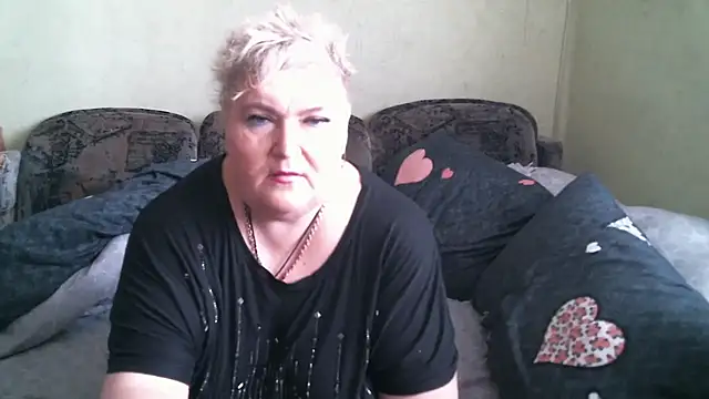 Snapshot of Lana555 chatting on April 9, 2026, 8:20 am Lana555 online show from April 9, 2026, 8:20 am