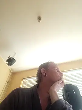 Snapshot of piercingpik chatting on May 11, 2026, 12:39 pm piercingpik online show from May 11, 2026, 12:39 pm
