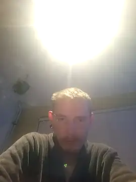 Snapshot of piercingpik chatting on February 2, 2026, 11:04 pm piercingpik online show from February 2, 2026, 11:04 pm