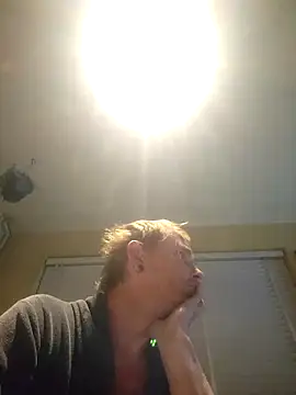 Snapshot of piercingpik chatting on October 14, 2025, 6:41 pm piercingpik online show from October 14, 2025, 6:41 pm