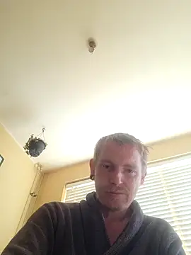Snapshot of piercingpik chatting on May 18, 2026, 9:47 am piercingpik online show from May 18, 2026, 9:47 am
