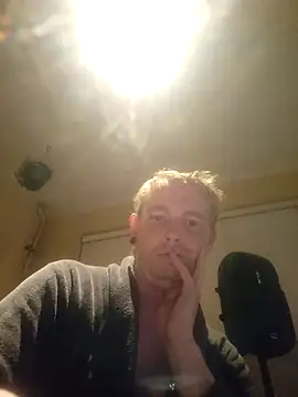 Snapshot of piercingpik chatting on May 3, 2026, 9:07 pm piercingpik online show from May 3, 2026, 9:07 pm