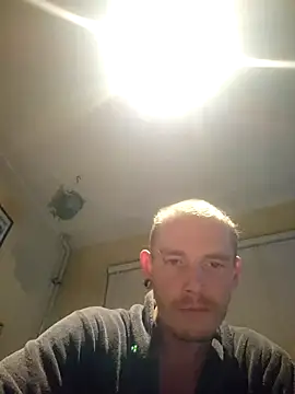 Snapshot of piercingpik chatting on January 15, 2026, 11:19 pm piercingpik online show from January 15, 2026, 11:19 pm