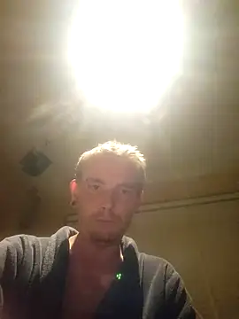 Snapshot of piercingpik chatting on September 8, 2025, 8:41 pm piercingpik online show from September 8, 2025, 8:41 pm