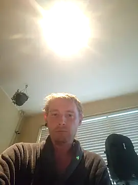 Snapshot of piercingpik chatting on May 17, 2026, 4:29 pm piercingpik online show from May 17, 2026, 4:29 pm