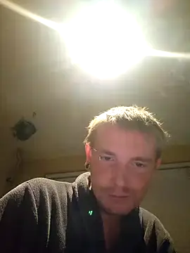 Snapshot of piercingpik chatting on September 30, 2025, 7:42 pm piercingpik online show from September 30, 2025, 7:42 pm