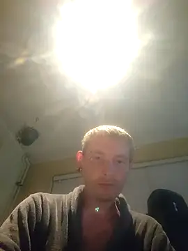 Snapshot of piercingpik chatting on May 4, 2026, 7:50 pm piercingpik online show from May 4, 2026, 7:50 pm