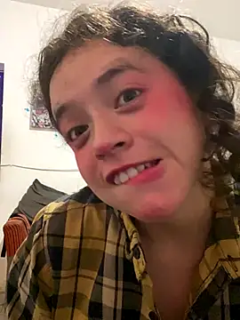 Lucy YupiSweet online show from October 31, 2025, 7:38 am