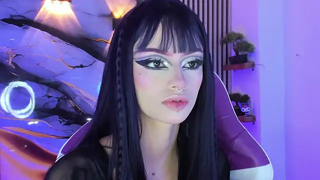 Snapshot of chloe_jacksonn chatting on June 27, 2026, 8:37 pm chloe jacksonn online show from June 27, 2026, 8:37 pm