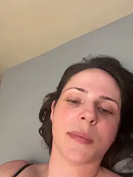 Lady LauraRose online show from October 17, 2025, 5:37 pm