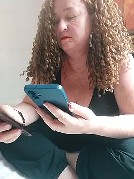 Snapshot of Miss-tetas chatting on December 18, 2025, 6:23 pm Miss-tetas online show from December 18, 2025, 6:23 pm