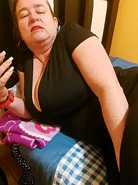 Snapshot of Miss-tetas chatting on February 19, 2026, 8:39 pm Miss-tetas online show from February 19, 2026, 8:39 pm