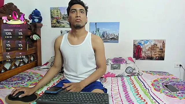 Snapshot of Roxana_Tony chatting on February 5, 2026, 2:07 am Roxana Tony online show from February 5, 2026, 2:07 am