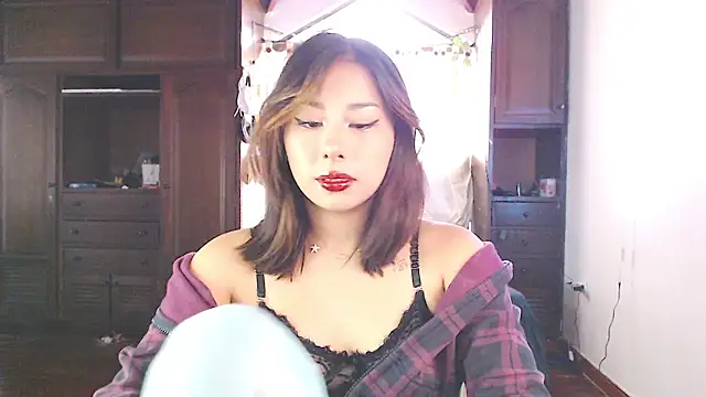 Shisuku Sophi online show from September 21, 2025, 7:30 pm