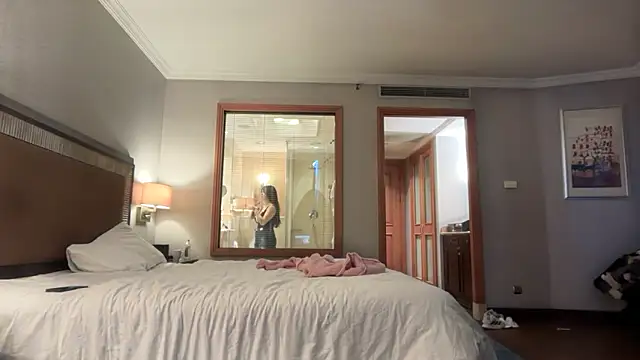 Snapshot of Ofcourseoneday chatting on November 11, 2025, 9:59 am Ofcourseoneday online show from November 11, 2025, 9:59 am