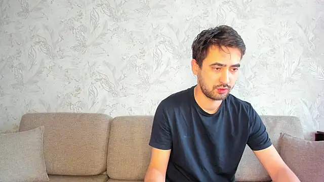 sophywhisper online show from January 14, 2026, 6:17 am