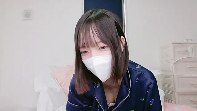 Azusa 128 online show from October 11, 2025, 7:31 am