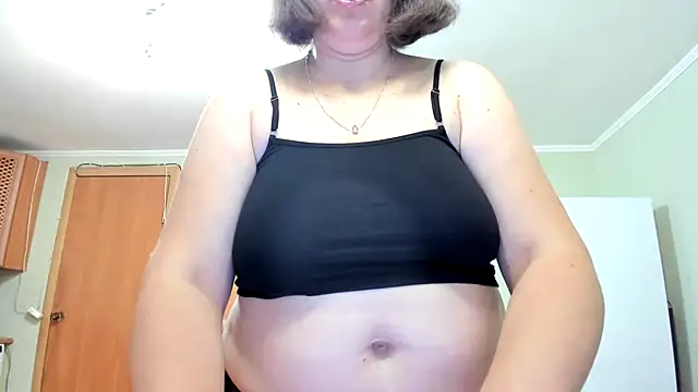 KATTYWARM  online show from November 28, 2025, 6:57 am