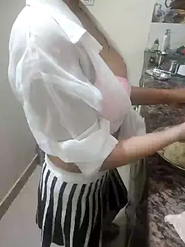 Snapshot of Pihu_Chopra chatting on September 15, 2025, 3:23 pm Pihu Chopra online show from September 15, 2025, 3:23 pm