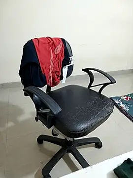 Snapshot of Pihu_Chopra chatting on October 6, 2025, 3:57 pm Pihu Chopra online show from October 6, 2025, 3:57 pm