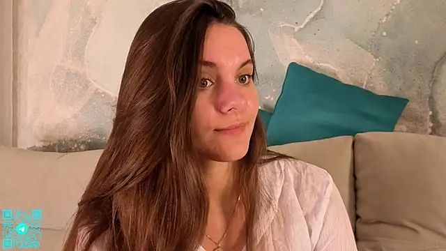 chloemilka online show from July 13, 2026, 6:51 pm