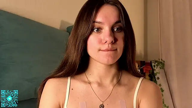 chloemilka online show from March 14, 2026, 7:31 pm