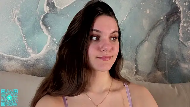 chloemilka online show from April 12, 2026, 5:27 pm