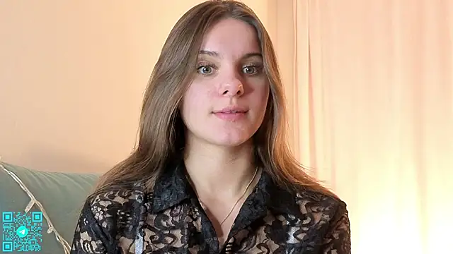 chloemilka online show from November 17, 2025, 5:39 pm