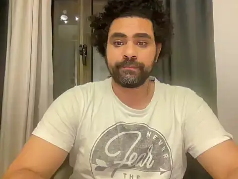 Snapshot of curiousxs chatting on April 1, 2026, 2:24 am curiousxs online show from April 1, 2026, 2:24 am