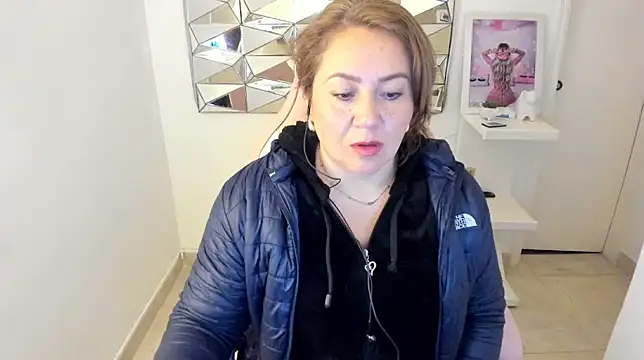 Snapshot of camixxx_m chatting on January 8, 2026, 1:28 pm camixxx m online show from January 8, 2026, 1:28 pm