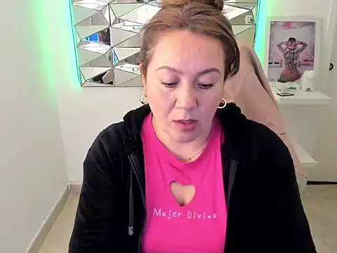 Snapshot of camixxx_m chatting on January 7, 2026, 1:38 pm camixxx m online show from January 7, 2026, 1:38 pm