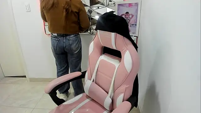 Snapshot of camixxx_m chatting on February 25, 2026, 1:33 pm camixxx m online show from February 25, 2026, 1:33 pm